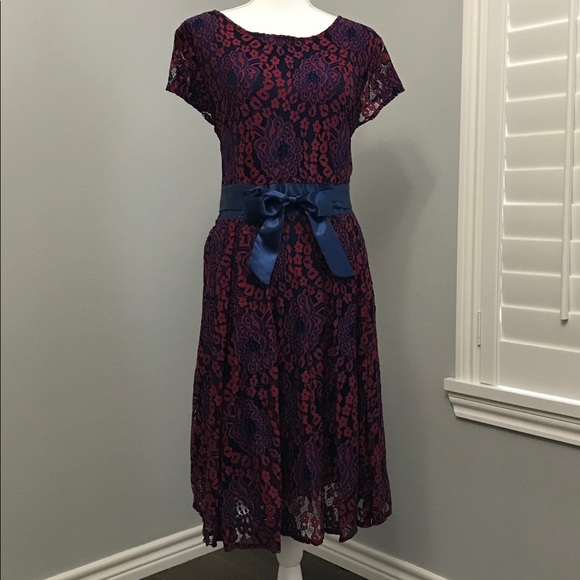 Woman’s Cocktail Dress - Picture 2 of 4